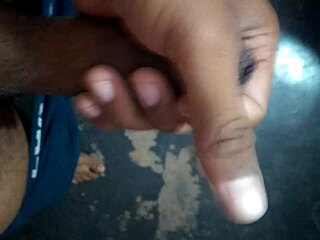 Skilled Handjob With Seductive Voice Moans