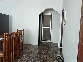 maid whore shakes her fat latina ass for daddy on cam