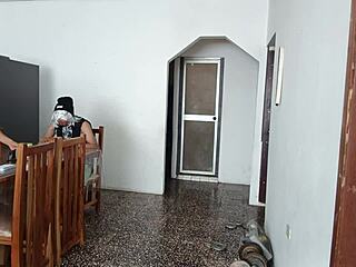 maid whore shakes her fat latina ass for daddy on cam