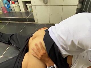 ay padrastro 😩 no te pases!! déjame lavar mis calzoncitos antes q me castiguen por sucia 🔥