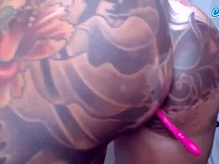 milf latina squirting hard during solo masturbation?
