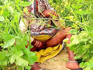 Everbest Brutal Outdoor Fuck Tears Indian Aunty's Big Tits in Forest Pain!