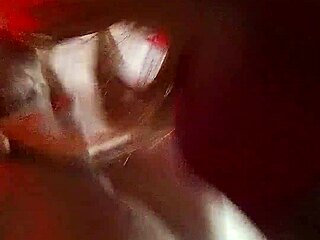 Check out this Brazilian blonde milf's juicy latina ass, rabo da novata loirinha shaking.