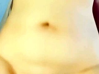 mi nuevo amigo de temu hace squirt mi coño apretado con máquina y dildo anal