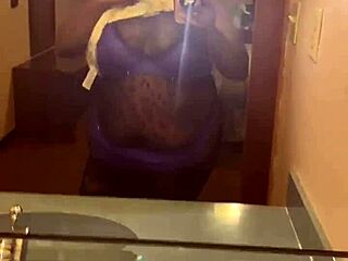 fat ebony slut shakes big tits and ass in memphis hotel room