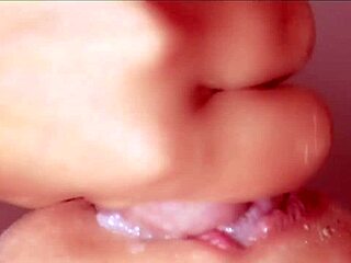 mmm japanese babe close-up blowjob swallows every drop of hot cum in mouth 😘💦
