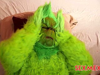 the grinch steals christmas from sexy latina lula with quickie fucking 😈🎄🍑