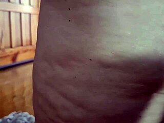 Madrasta bends flashing natural tits and ass cleaning floor waiting for son's friend double penetration.