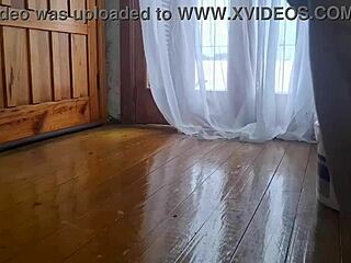 Madrasta bends flashing natural tits and ass cleaning floor waiting for son's friend double penetration.
