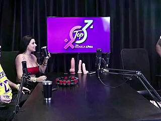 negro jefao oficial beija karen oliver e outra safada cheia de tesão, cowgirl bissexual com boobs enormes e buceta molhada 😘🍆💦