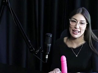 Hey check this naughty interview full of filth with Melina Khalifa on Porn Cast Brazil part 5!