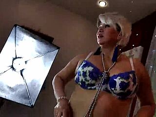 oh damn this mature mommy cocksucker slurpin my cock deepthroat sloppy wet n dirty blowjob glory