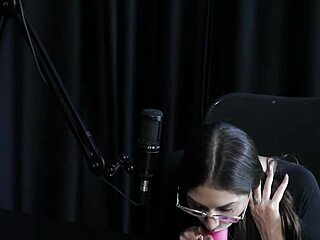 Hey check this naughty interview full of filth with Melina Khalifa on Porn Cast Brazil part 5!