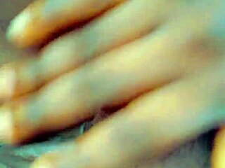 CREAMY FAT CHUBBY PUSSY FINGERS ITSELF TO SQUIRTING ORGASM!