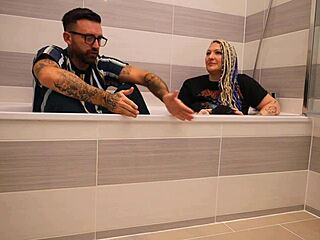 Nerdy Livie Dives into Bath for Steamy Backstage Interview