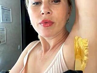 Sugarnadya indulges armpit fetish waxing her sexy trimmed pussy close-up blonde allure