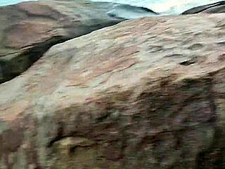 Gostosa Covered in Cum After Beach Fuck Walk