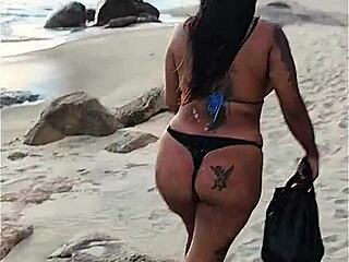 Gostosa Covered in Cum After Beach Fuck Walk