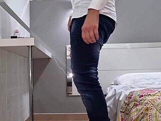 Sega Ragazzo Sexy With Intense Cumshot And Huge Italian Cock Moaning