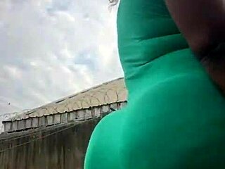 hey, isn't this hot wife just begging for more?