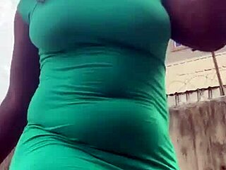 hey, isn't this hot wife just begging for more?