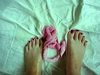 perfect pink pussy babe soaks panties in kinky dripping pee show