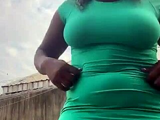 hey, isn't this hot wife just begging for more?