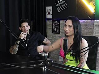 he claims no attraction to women but her panty pic changed everything joice muller rennan delgado