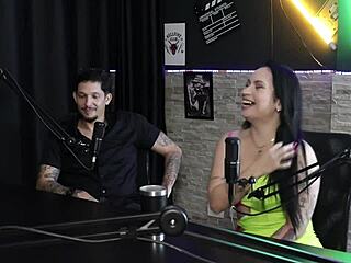 he claims no attraction to women but her panty pic changed everything joice muller rennan delgado