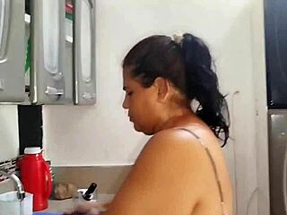 Hired latina maid flashes fat curvy ass in shorts