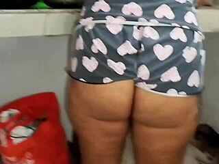 Hired latina maid flashes fat curvy ass in shorts