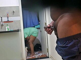 Desi maid's intriguing mouth skills surprise with deep sucking action