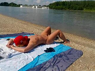 ariela rider flashes shaved pussy riding on danube bank?