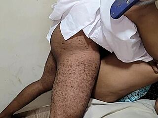 vamos brincar de médico e foder essa buceta grande gozando dentro 😏👩‍⚕️💦