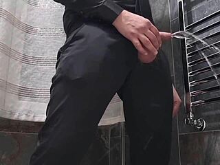 Alexander Audran Intense Handjob Explosive Cumshot Mouth Swallow
