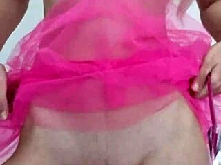 sex fairy shakes curvy ass teasing me wildly!!