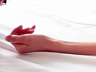 japanese women relaxing with aroma massage vibes 😌🧴💆