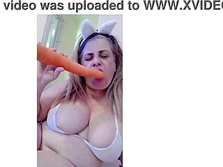 bela show off that sexy raba milf pornstar ass everyone