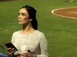 milf's sexy ass shaking in leggings at stadium?