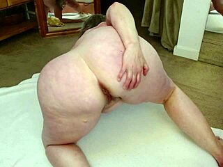 dawnskye1962 update 35 kris SMELLS her FARTING ass shake