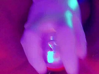 watch me gape my pussy wide with toys