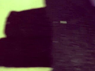 Young amateur solo close-up softcore ass fingering feels so damn good