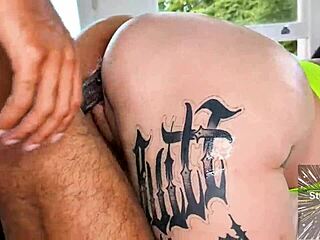 Big Booty Madison Black Summons for Juicy Ass Worship Pounding