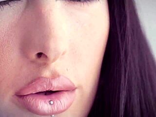 Whoa Jessie Lee 😍 takes monster cocks from Rome Major and friend... deepthroat doggy facial cumshot! 🔥💦