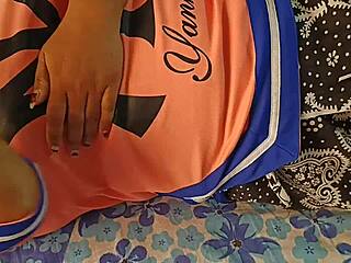 desi laila sucks lover's cock like hungry slut