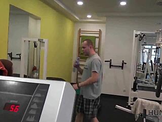 Intense Pickup: Sporty Petite Linda Sweet Fucks for Cash
