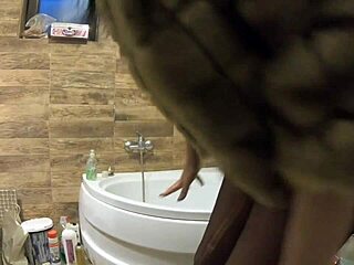 oh god milfycalla pees in bathtub wearing fur coat pantyhose giving joi ass worship dirty talk