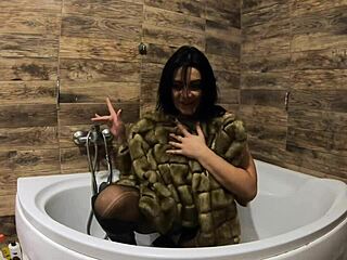 oh god milfycalla pees in bathtub wearing fur coat pantyhose giving joi ass worship dirty talk