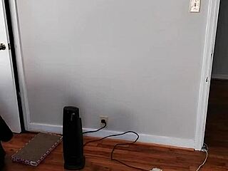 Sexy BBW Stretches Big Tits And Ass In Early Morning Naked Yoga