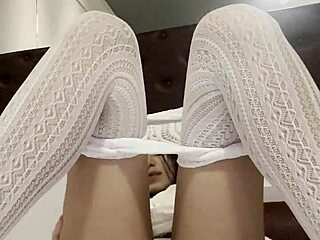damn that pepino stretches my tight brazilian pussy so good...